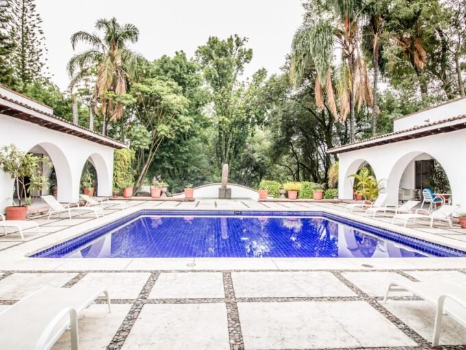 CASA TIPO HACIENDA EN RANCHO CORTÉS, CUERNAVACA, MOR.