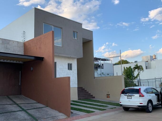 Foto 1 — casa en venta en Cuernavaca (Fraccionamiento Ahuatlán Tzompantle, Cuernavaca)