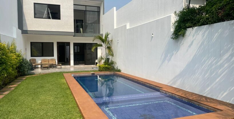 Foto 2 — casa en venta en Cuernavaca (Fraccionamiento Brisas, Cuernavaca)