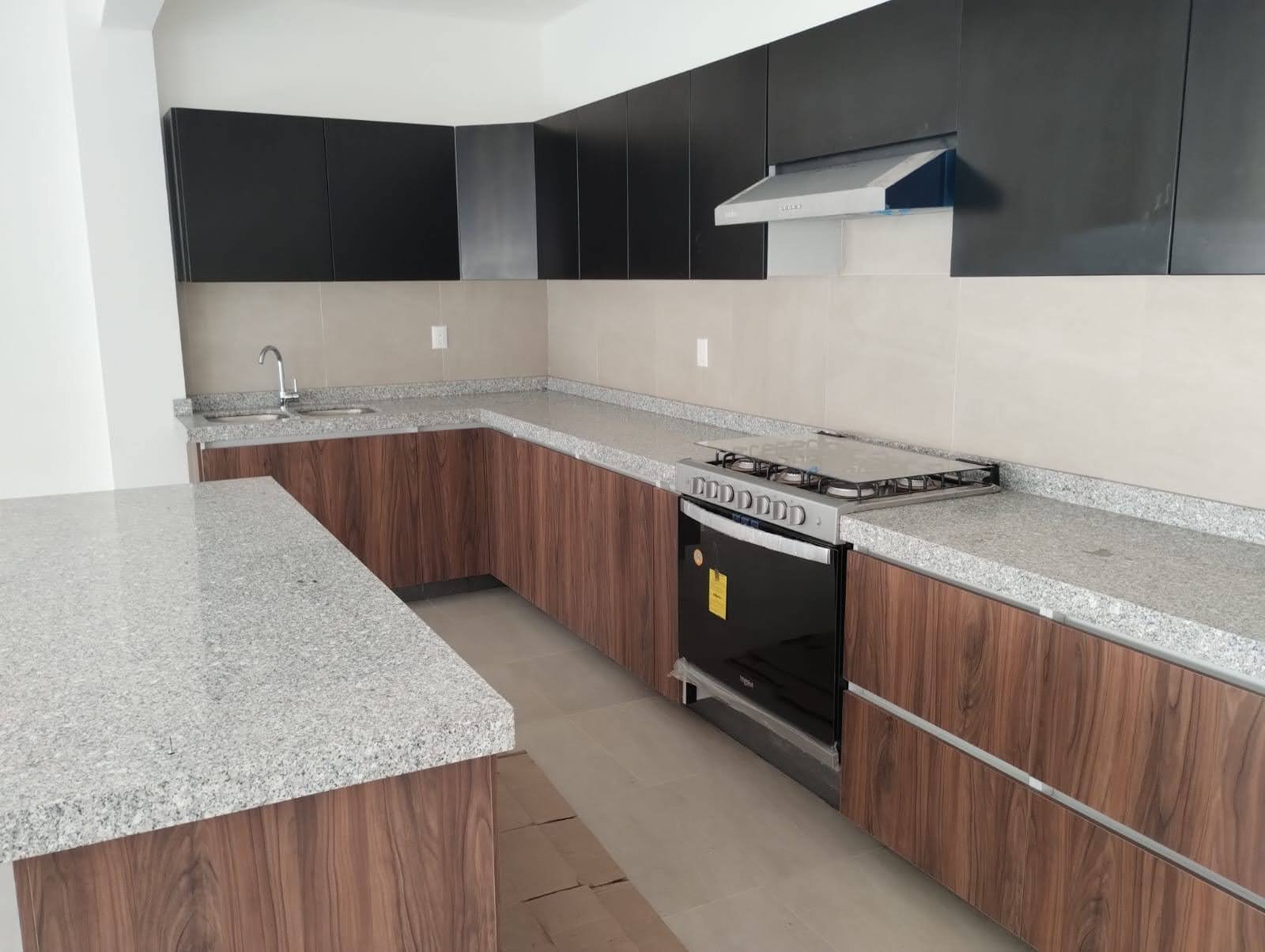CASA EN VENTA EN RESIDENCIAL LAS FINCAS, JIUTEPEC, MOR. 4 Foto 3 — casa en venta en Jiutepec (Residencial Las Fincas, Jiutepec)