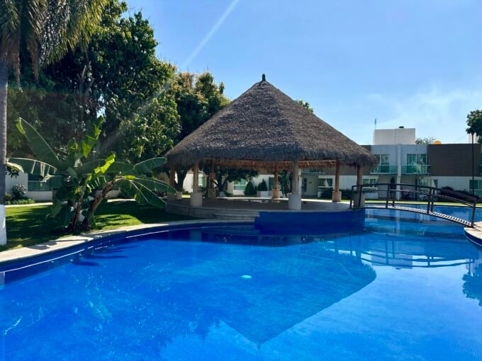 CASA EN VENTA EN MANANTIALES, YAUTEPEC, MOR.